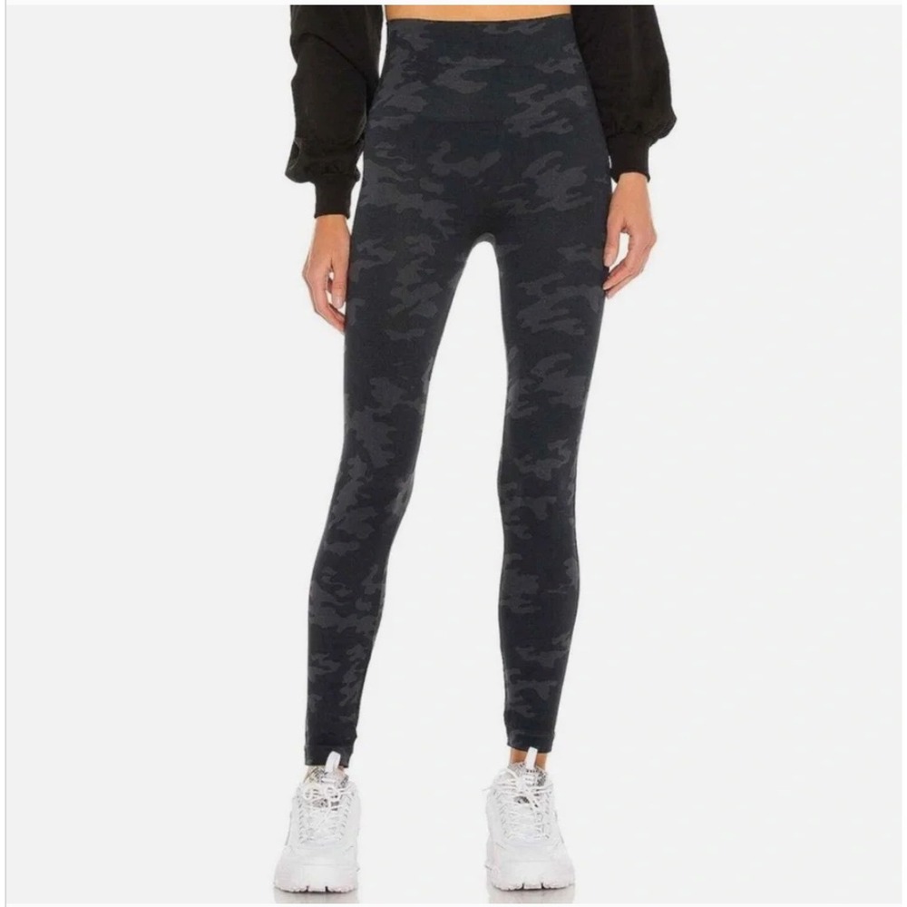 SPANX Camo High Rise Leggings‎